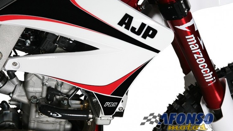 AJP PR5 Supermoto